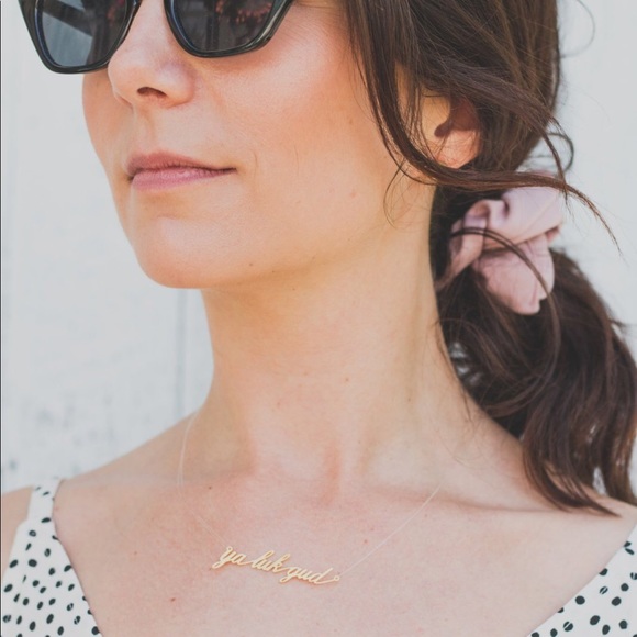 Ya Luk Gud script necklace - Picture 2 of 3